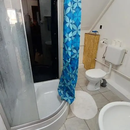 Malom Tavi Vendeghaz *